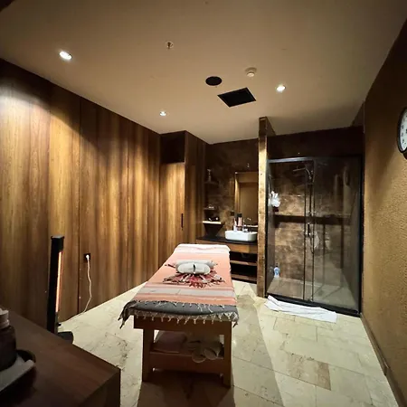 Vanilla & Ξενοδοχείο 3*